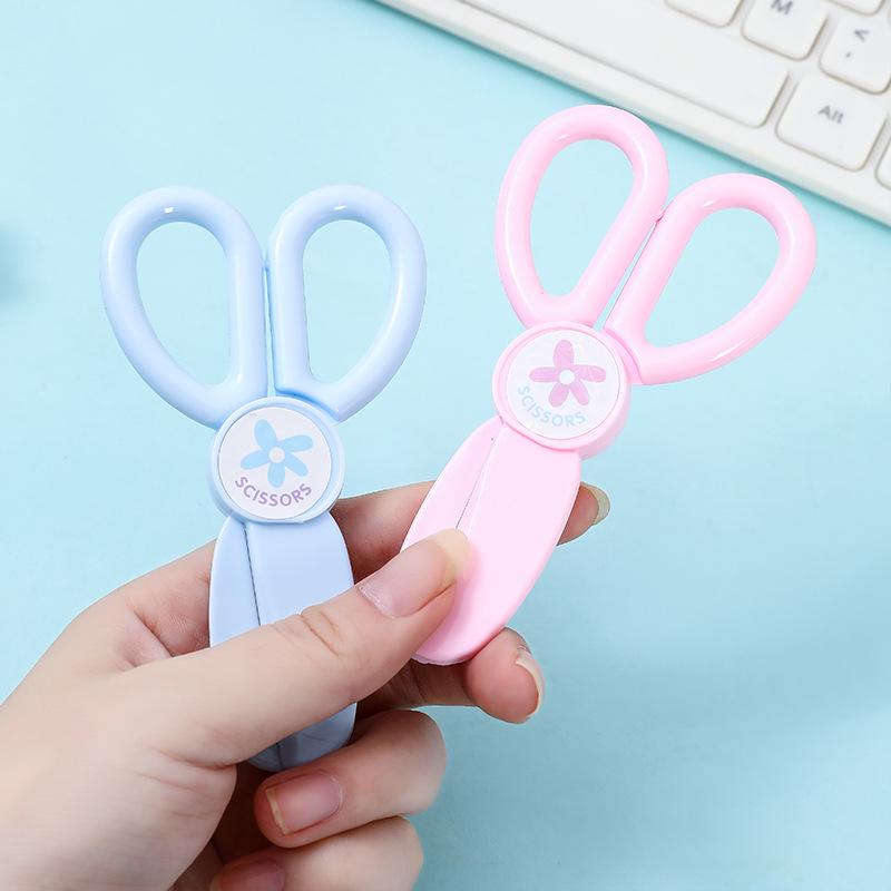 Child-Safe Round-Head Scissors: Colorful, Hand-Friendly, Plastic Safety Scissors for Kindergarten Paper Cutting Tasks