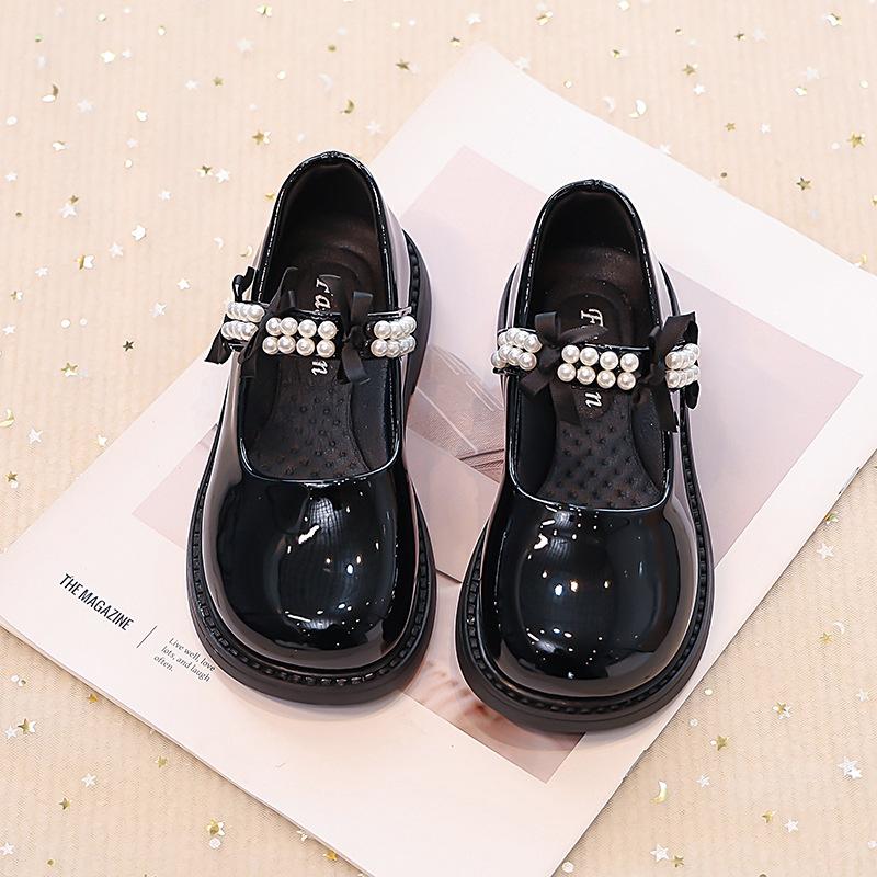 Girls leather shoes black 2025 spring and autumn small leather shoes single shoes British performance girls fashion soft sole children princess shoes