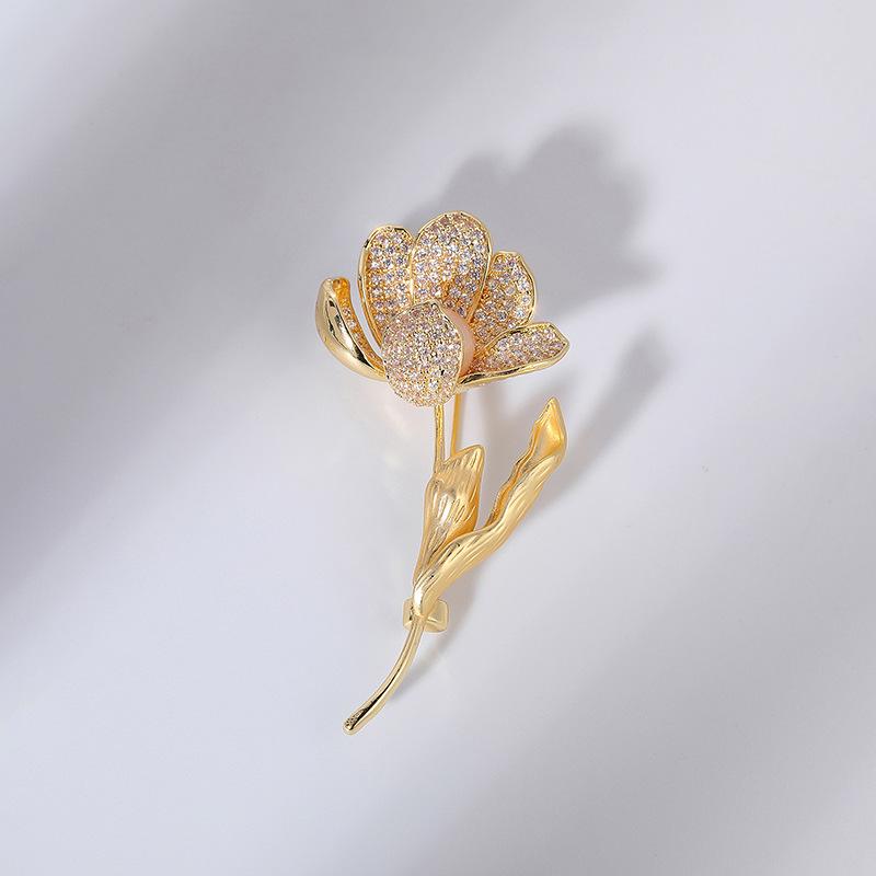 Elegant Floral Brooch with Zircon and Natural Pearl – Poppy Design Accessory Pin
