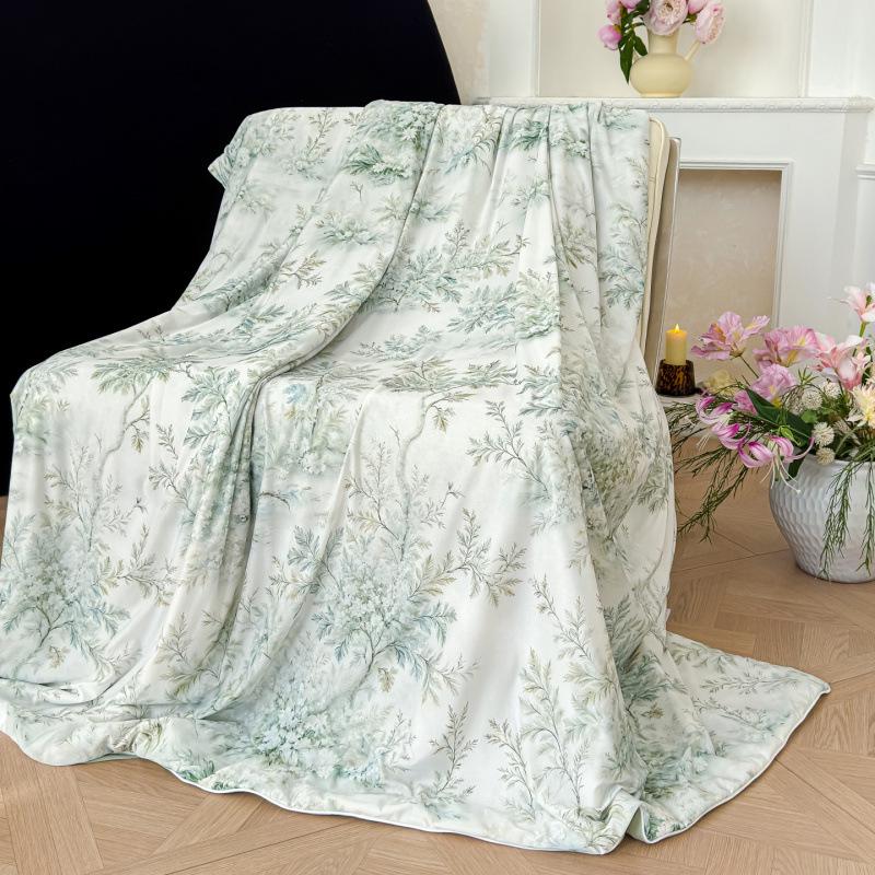 Summer Silk Quilt: Digital Print Floral Air Conditioning Comforter