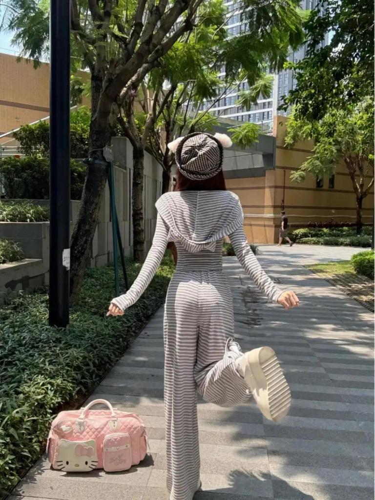Chic Gray & White Striped Hooded Cardigan Set: Relaxed Fit, Three-Piece Ensemble for Spring & Autumn