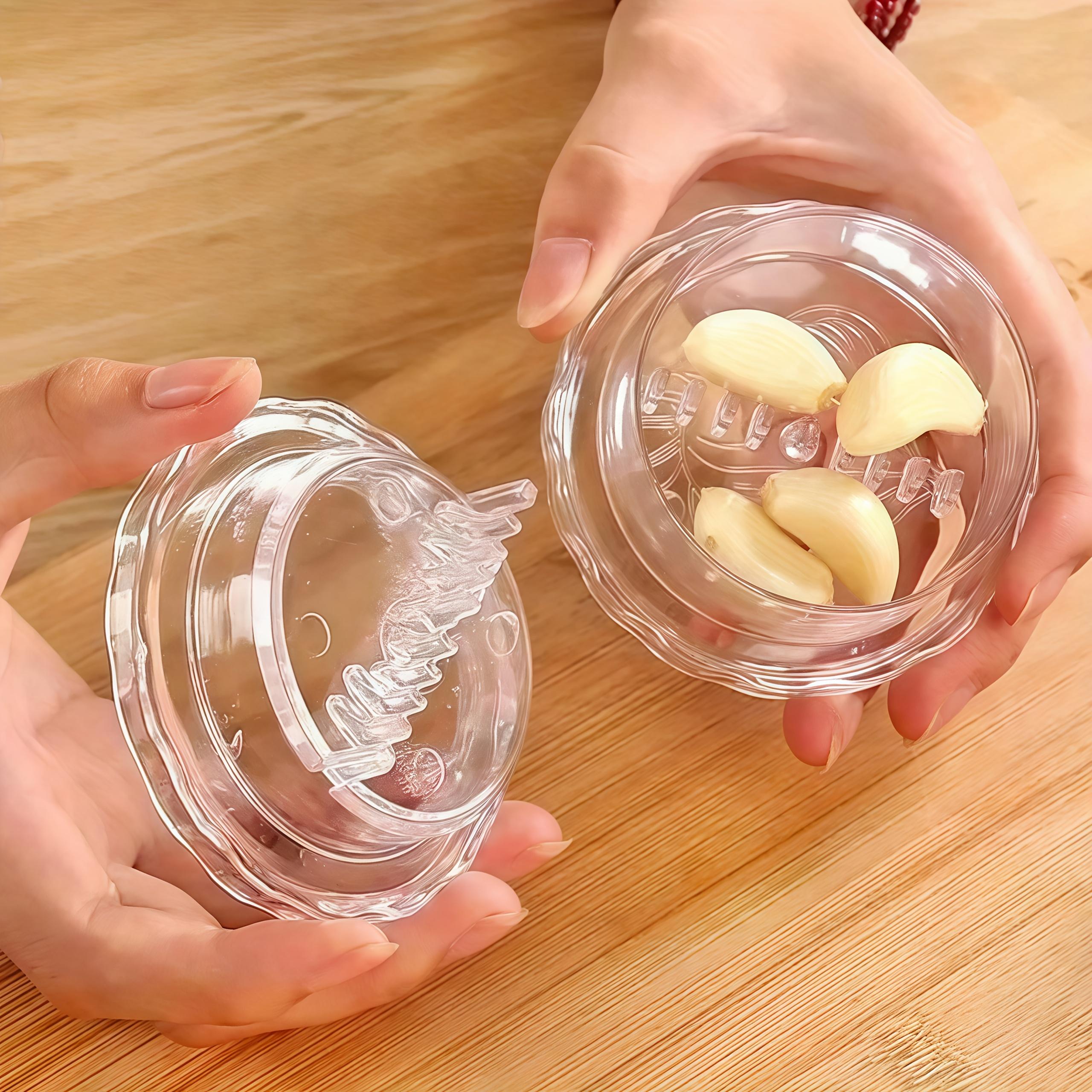 

Multifunctional Manual Garlic Crusher & Roller Chopper, Efficient Garlic Mincer Tool for Home Kitchen небо синє кольору