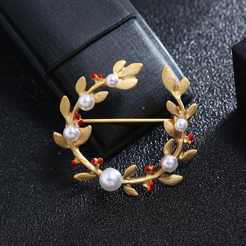 Luxury temperament dumb gold brooch female morrow plant pearl flower pin suit simple brooch with jewelry