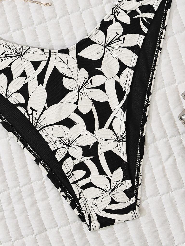 2026 European & American Style Black & White Floral Bikini Set - Sexy Two-Piece Swimwear