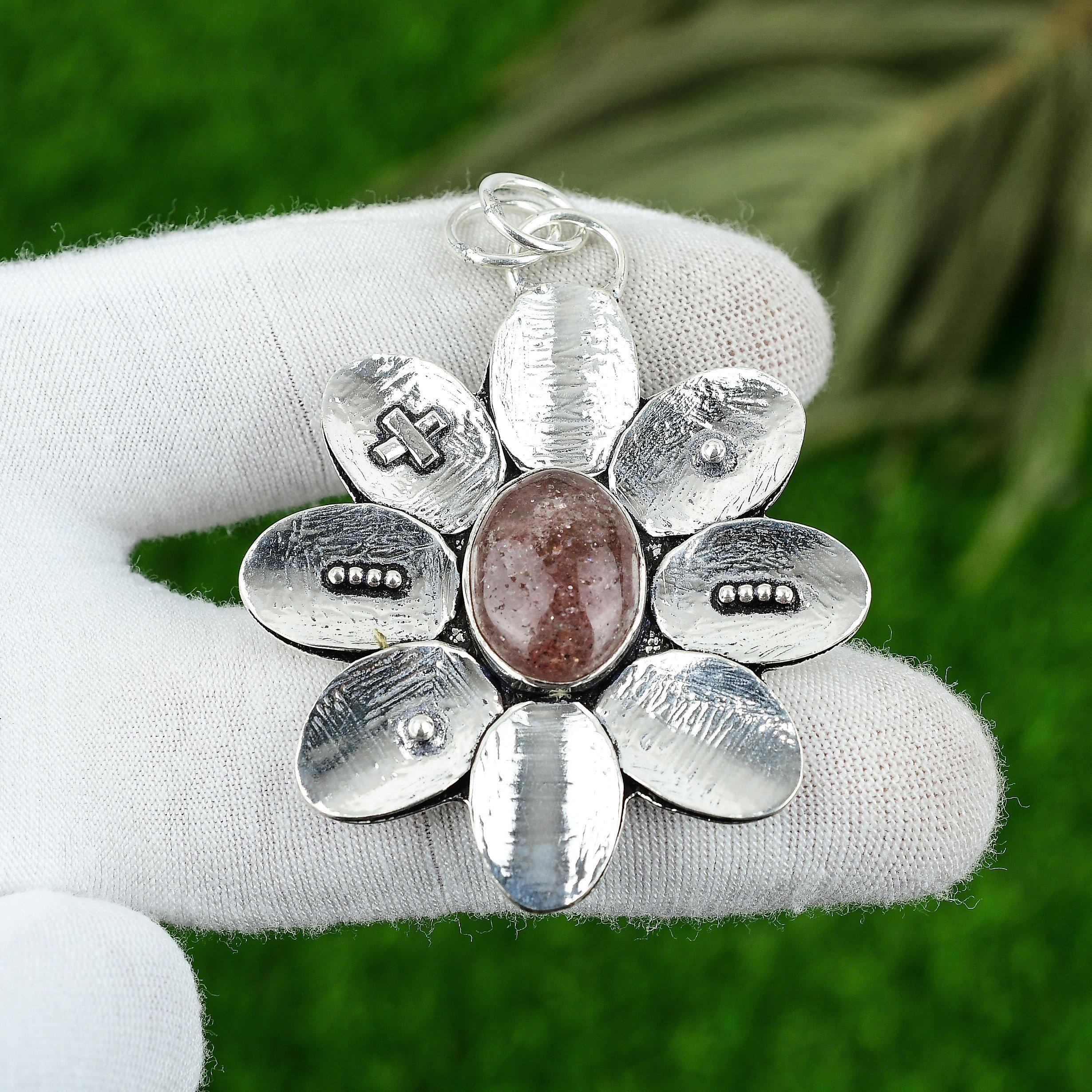 Юбилейный подарок для нее Подвеска с натуральным клубничным кварцем из серебра 925 пробы