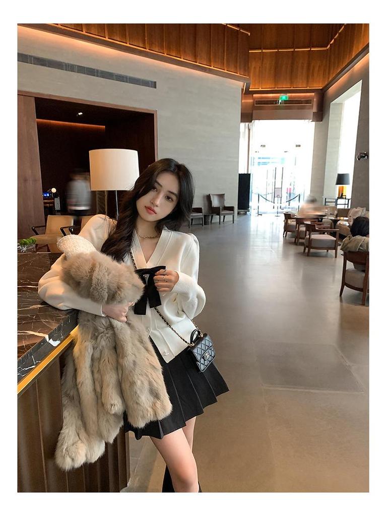 Γυναικεία Γλυκιά Πλεκτή Ζακέτα με Φιόγκο και Λαιμόκοψη V: Μοντέρνο Κοντό Στενό Φόρεμα με Μανίκια Φούσκα