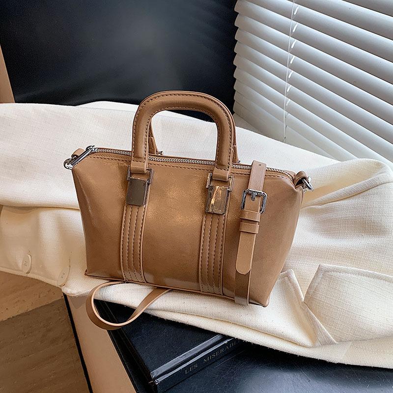 High-end small bag women's new spring and summer versatile messenger bag portable small bag