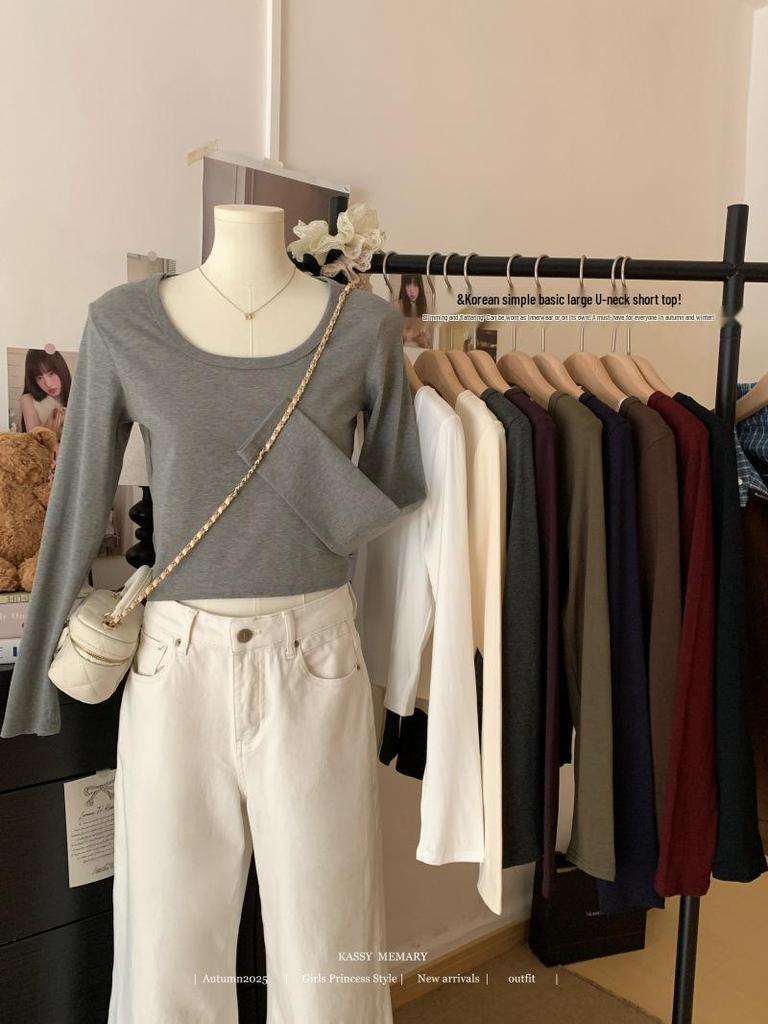 Women's Autumn Chic Slim-Fit Solid Color U-neck Long-Sleeve Base Layer Top