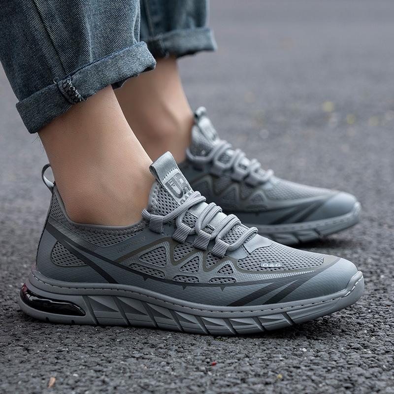 Men's shoes 2025 summer new fly-woven mesh sneakers men's breathable men's casual net shoes running shoes men's