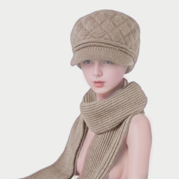 Warm Velvet Wool Beret for Middle-Aged & Elderly - Fashionable, Solid Color, Thick Knitted Winter Hat with Short Brim