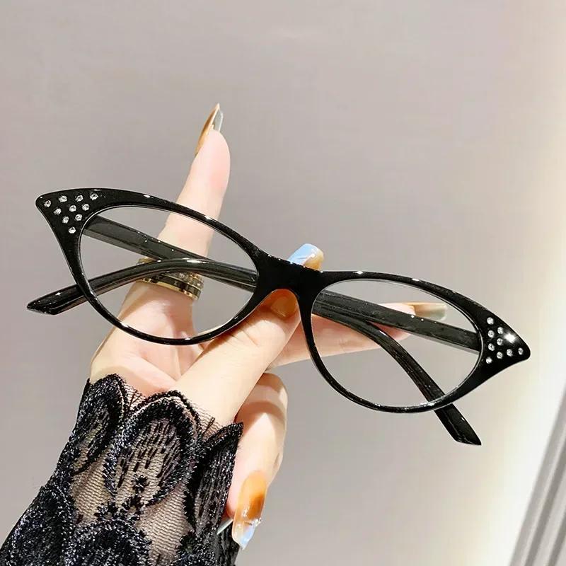 Fashion Diamond Inlaid Ultra Light Anti Blue Light Presbyopia Glasses Cat Eye Frame for Middle Aged and Elderly