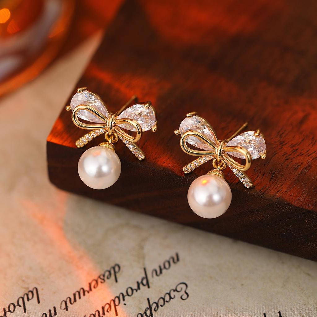 Premium Pearl Stud Earrings S925 Silver Needle Elegant Exquisite Earrings Retro Temperament Versatile Earrings