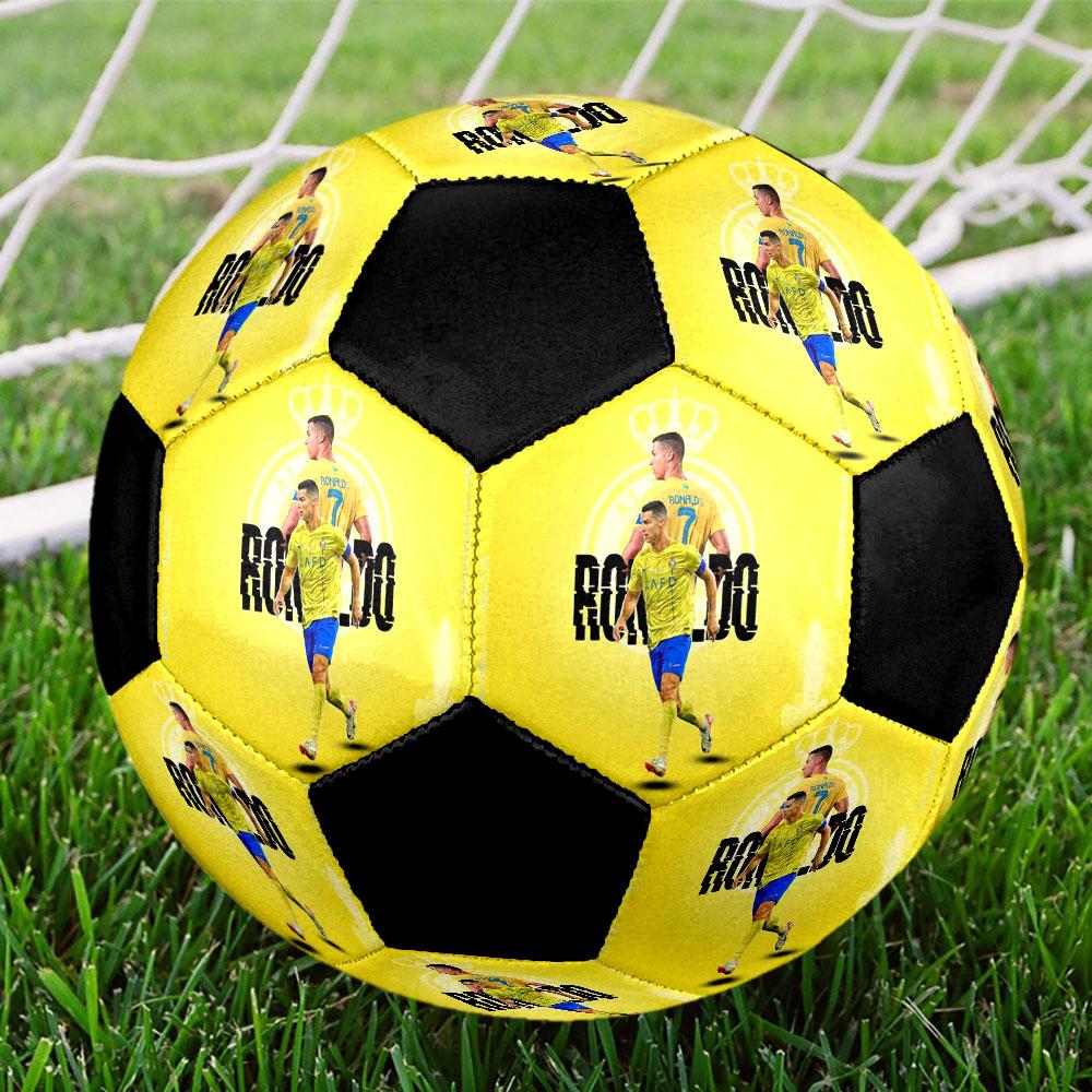 1pz Cristiano Ronaldo Forza misura 5 pallone da calcio PrahaPallone da calcio indoor Colorato Per tutte le età Cucito a macchina PVC Pronto per la competizione Resistente Alto rimbalzo