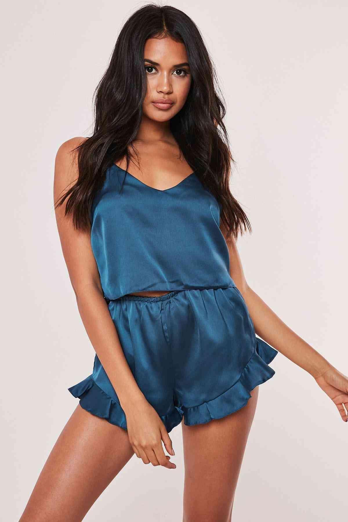 

Saten Şortlu Pijama Takımı Mavi S , M , L