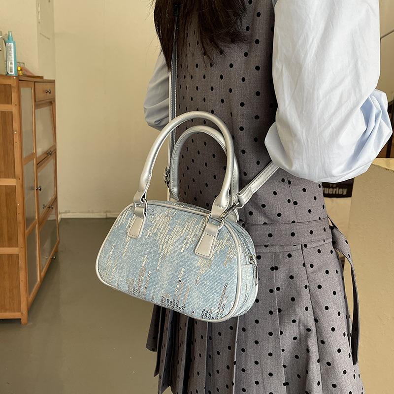 Popular small bag women's new fashion versatile messenger bag super hot portable bowling bag