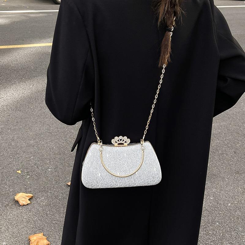 Niche light luxury diamond-encrusted dinner bag  new trendy texture chain handbag versatile hard shell women's messenger bag