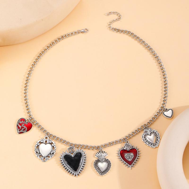 Fashionable Gothic Chunkies Chain Necklace With Flaming Heart Charm and Evil Eyes Pendant for Halloween Jewelry