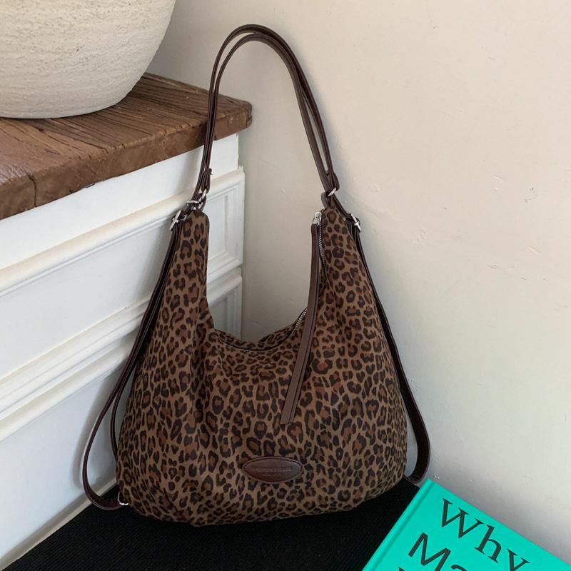 

Exquisite retro backpack women s new large-capacity leopard print tote bag commuter shoulder bag to work