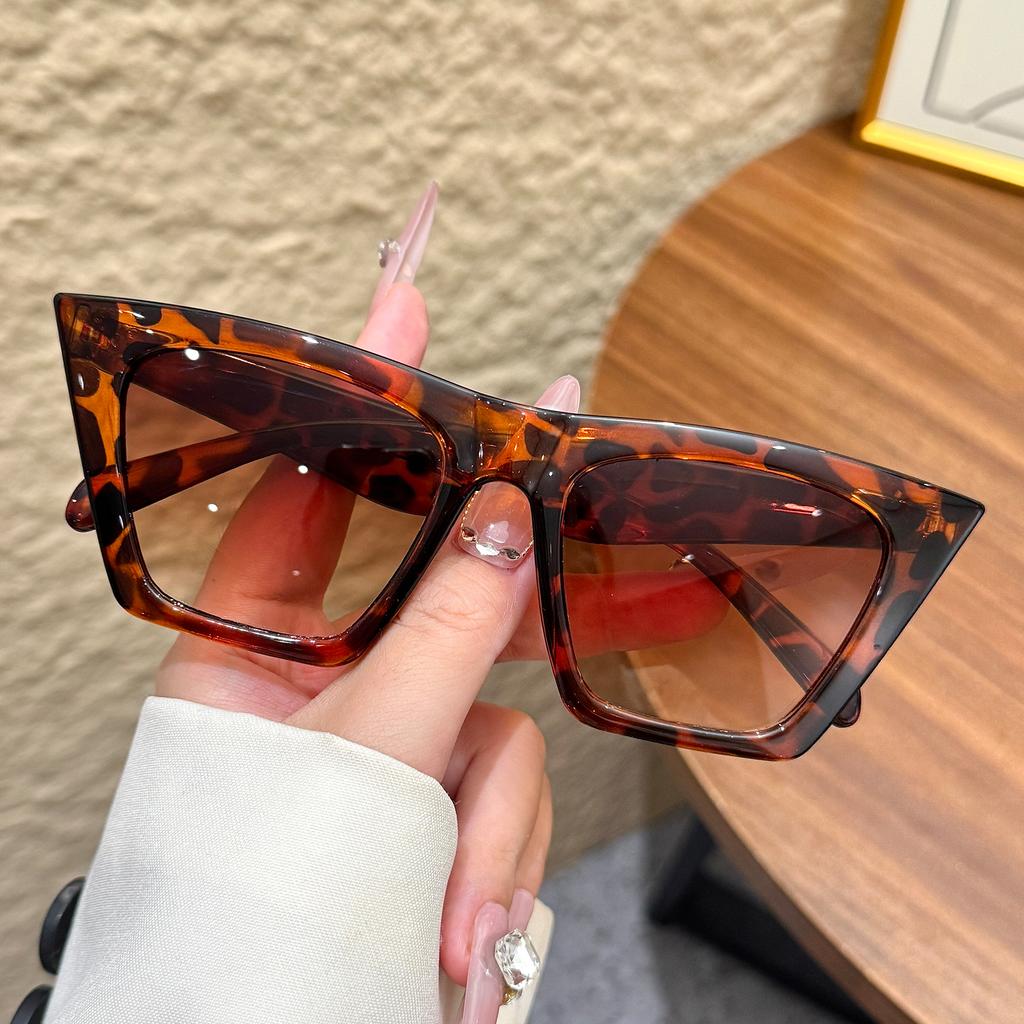 1Pc New Style Women's Sunglasses Cat-Eye Shape Men's Party Club Anti-Glare Sunglasses Display Sunglasses for Women
