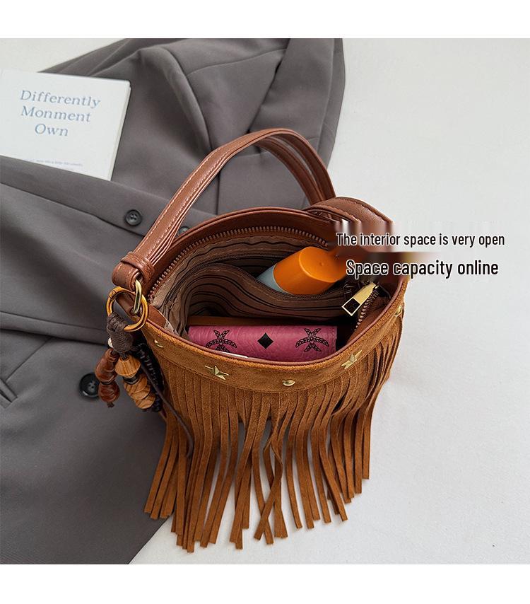 Autumn/Winter Retro Suede Tassel Ethnic Crossbody Bag