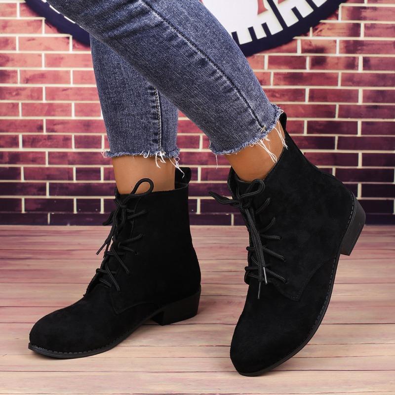 New Style of Shoes: Large-sized Short-top Lace-up Boots for Women, Pointed-toe Mid-heel Flat Thin Single Boots