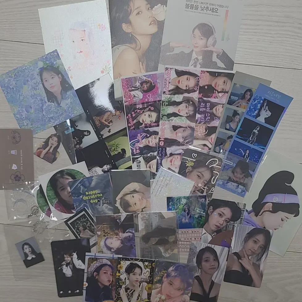 

We Sell Iu Unofficial Goods In Bulk!