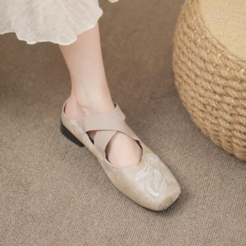 Buty Mary Jane Damskie 2026 Nowe Wiosenne Retro Kwadratowy Nosek Styl Baleriny Pojedyncze Buty Elegancki Temperament Zewnętrzne Wsuwane Pantofle