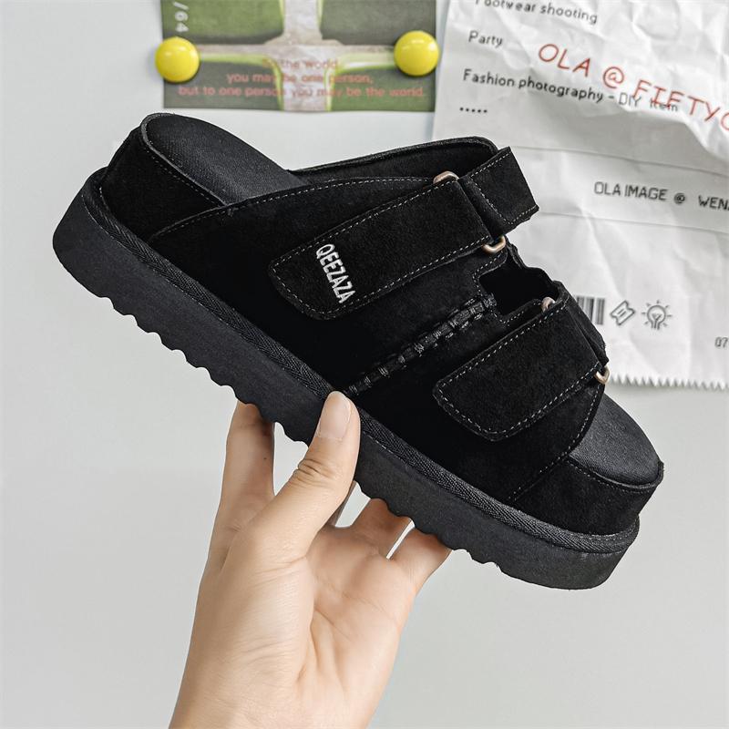 Sommarrutschkor för män med tjock sula Ny mode Halkfria vardagstofflor Inomhus Utomhus Strand Sandaler Street Style Herr Halvtofflor