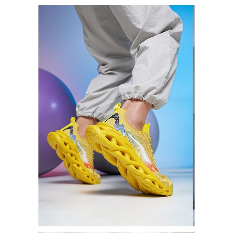 Herren Slip-on Sneaker mit Klingensohle Atmungsaktives Strickmaterial Rutschfest Stoßdämpfend Freizeit-Sportschuhe