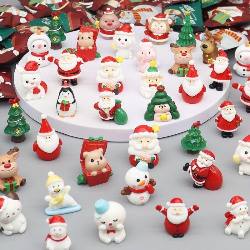 10Pcs Mini Christmas Blind Bag Toy Resin Santa Claus Snowman Xmas Tree Blind Box Cute Christmas Party DIY Gift Set for Kids