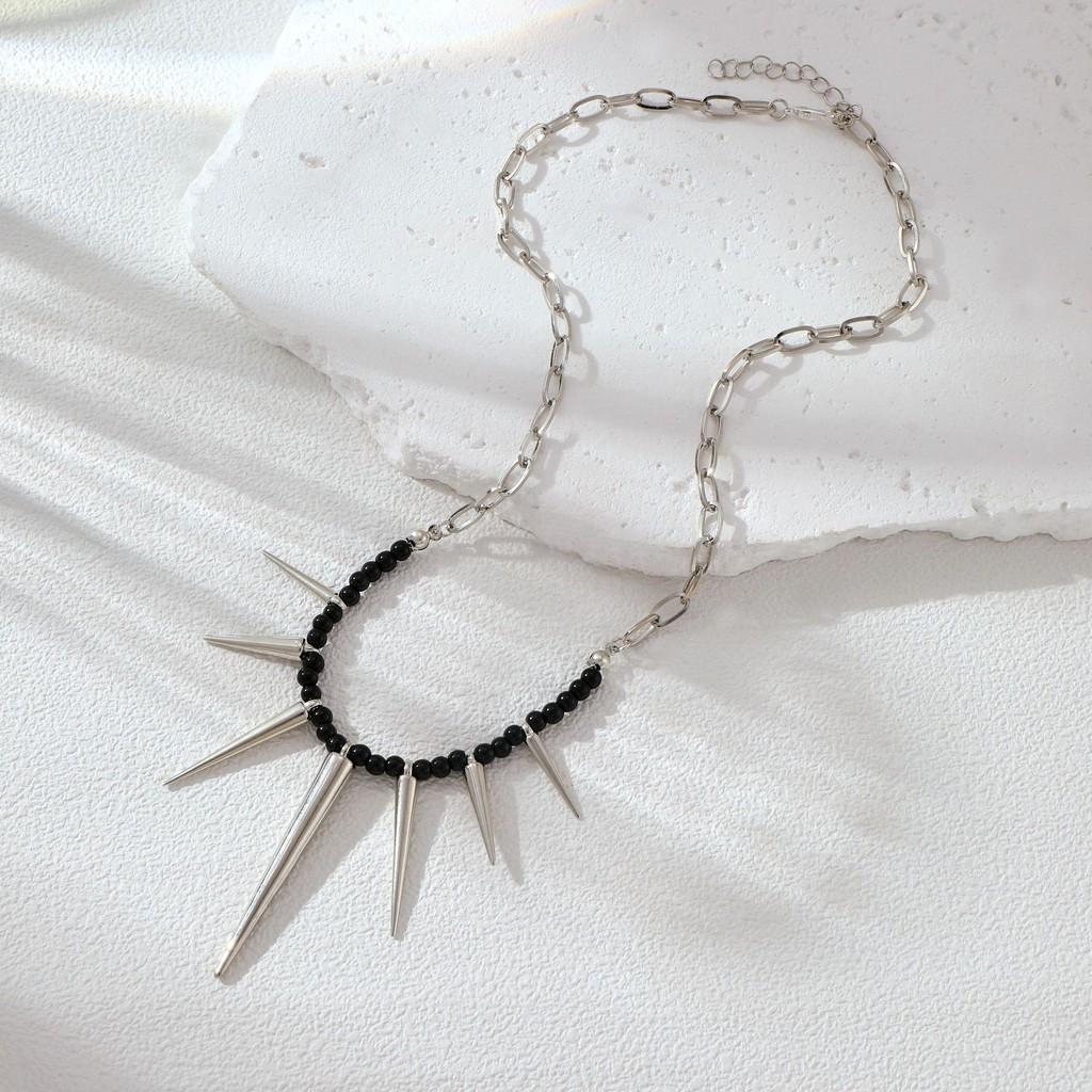 Elegant Black Spike Choker Necklace With Alloy Chain And Geometric Design For Her