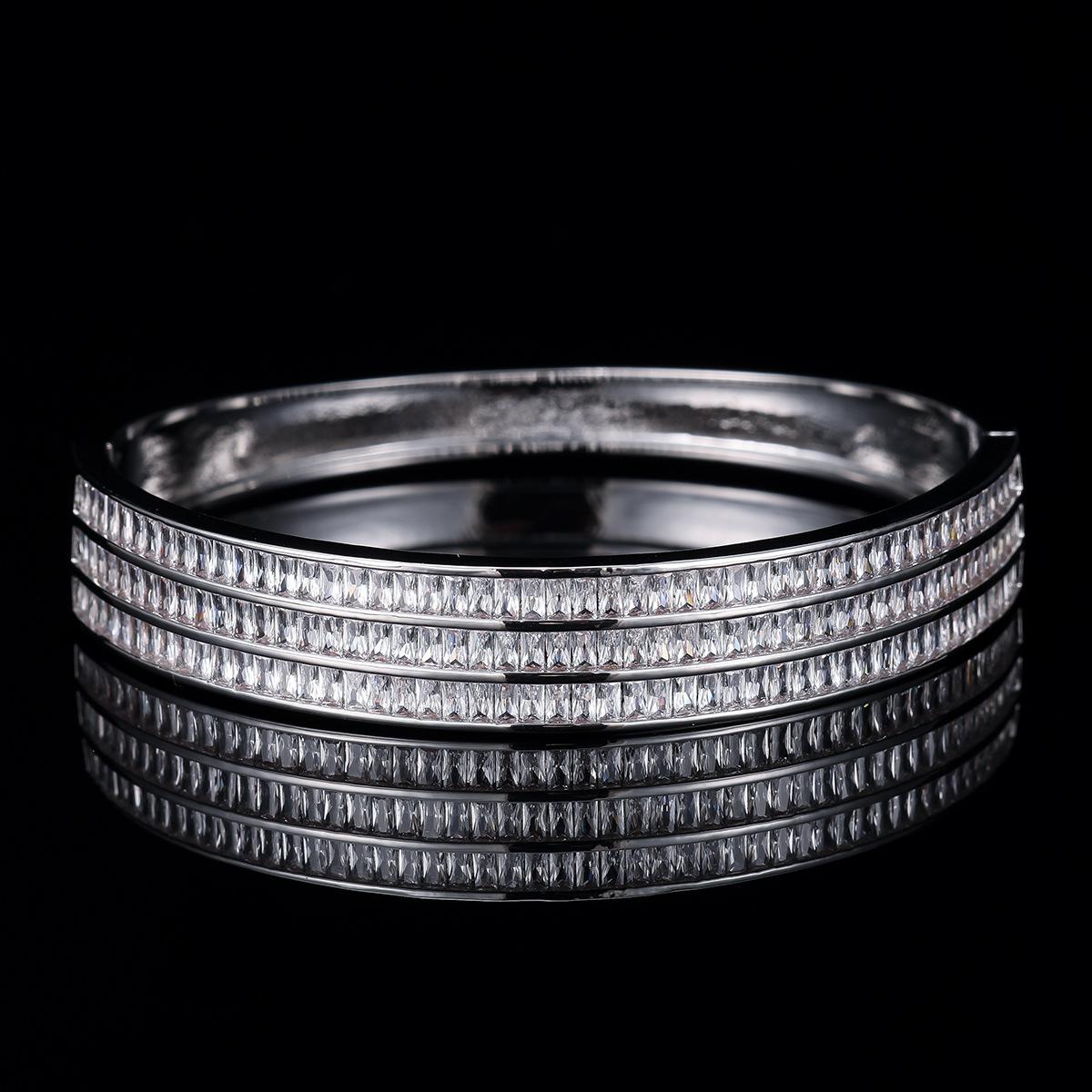Light Luxury Open-face Women s Fashionable Simple and High-end Zircon Bracelets Couple Style Bracelet 17CM