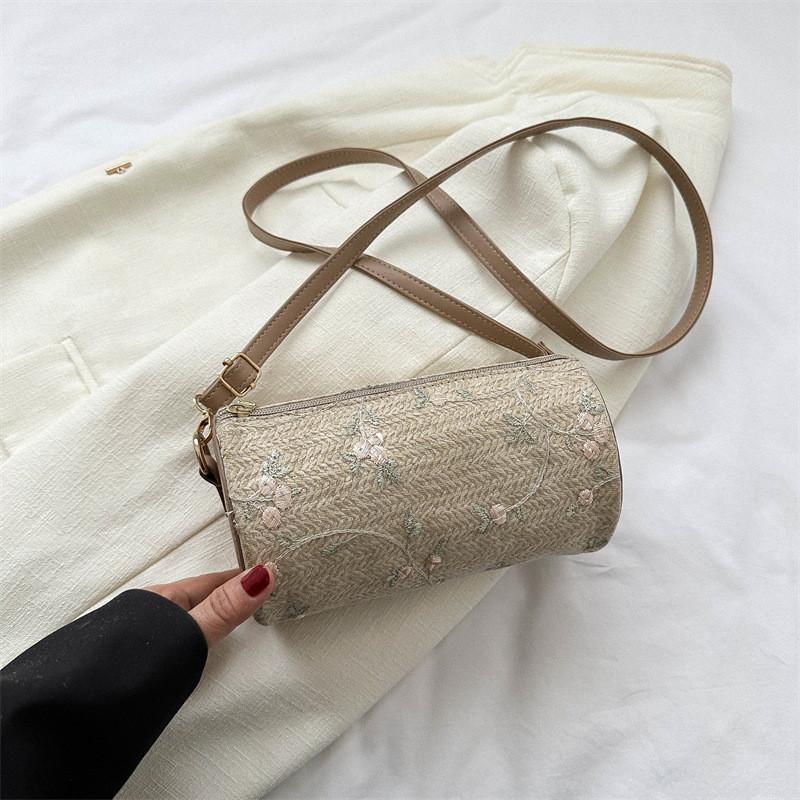 

Chic Minimalist Single Shoulder Bag Trendy Round Tube Bag Summer Woven Bag хакі