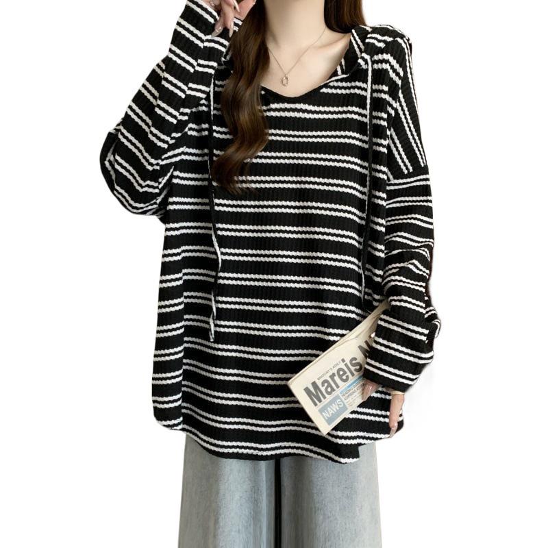 Korean Style Maternity Striped Hoodie T-shirt - Loose Fit, Versatile, Age-Reducing Spring Wear