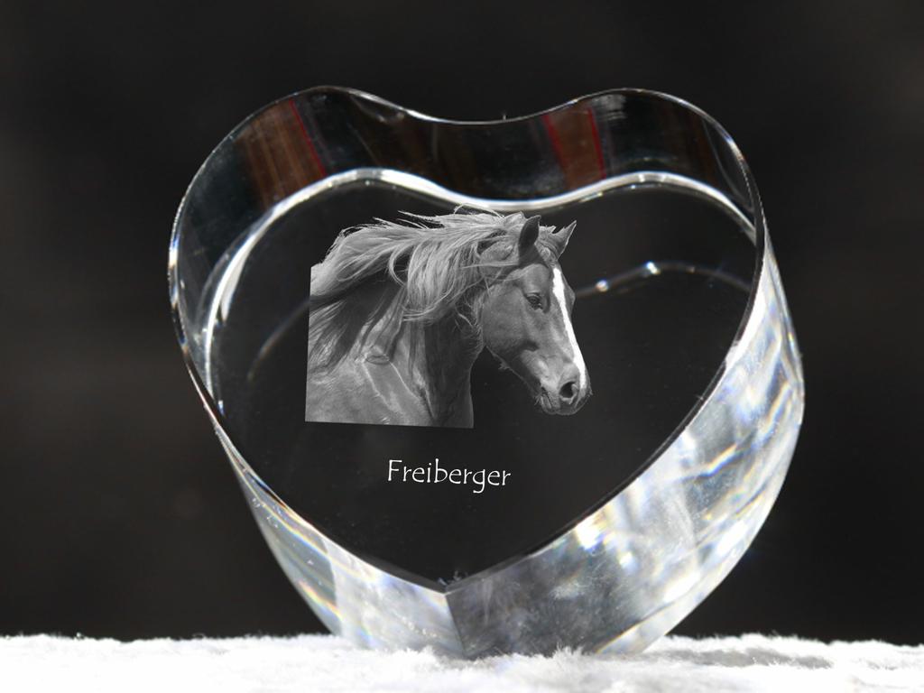 Freiberger – A photo of a horse in crystal, a crystal heart | Art-Dog
