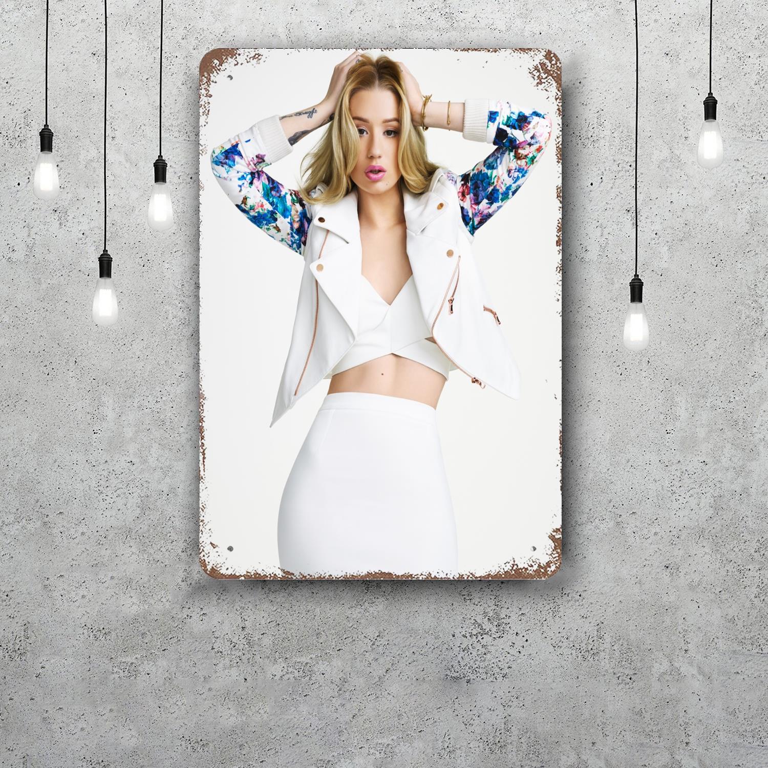 

Iggy Azalea Decor Vintage Metal Signs Tin Signs Captain Poster Decor for Bar Pub Club Man Cave Wall Decoration 20x30cm（7.8x11.8inch）