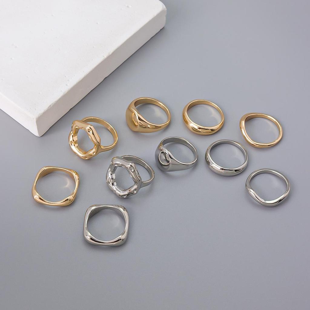 Retro Silver Geometric Rhombus Ring: Stylish Wide Band with Polished Finish