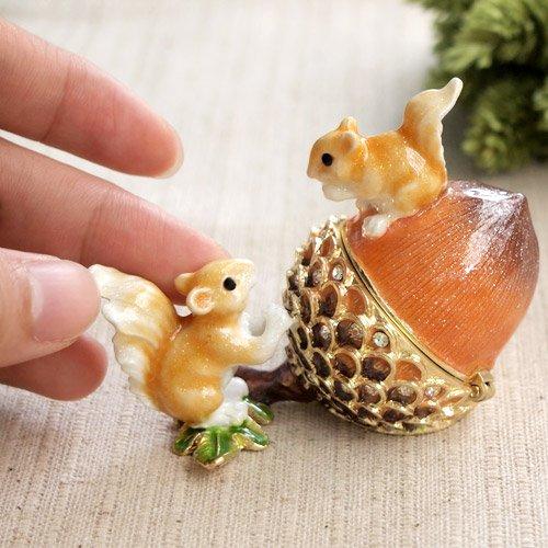 Piearth, the Leading Brand of Crystal Jewelry Boxes, Offers the Acorn Design Jewelry Box At the Piearth Direct Shop.