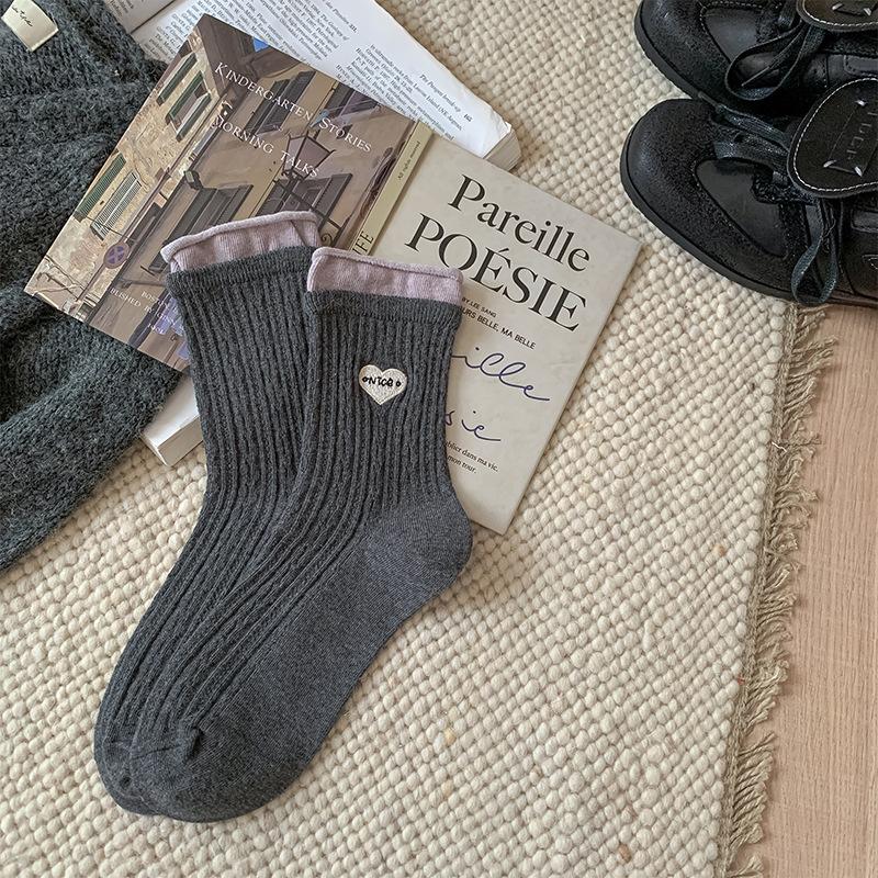 New Autumn Products, Dongdaemun Fengshuangluokou Embroidered Love Double-Needle Cotton Medium Tube Socks