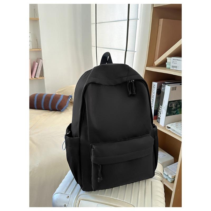 The new simple, fresh, cute, sweet, high-value, versatile, fashionable, lightweight and large-capacity backpack.