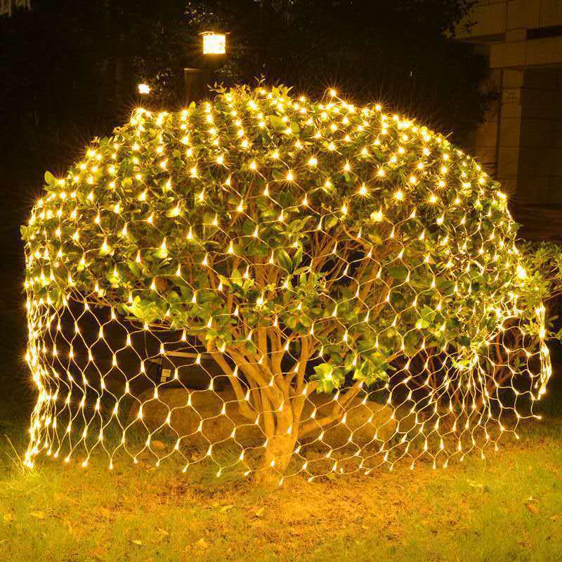 Preferred Outdoor Twinkling Star LED Solar Mesh Fairy Lights