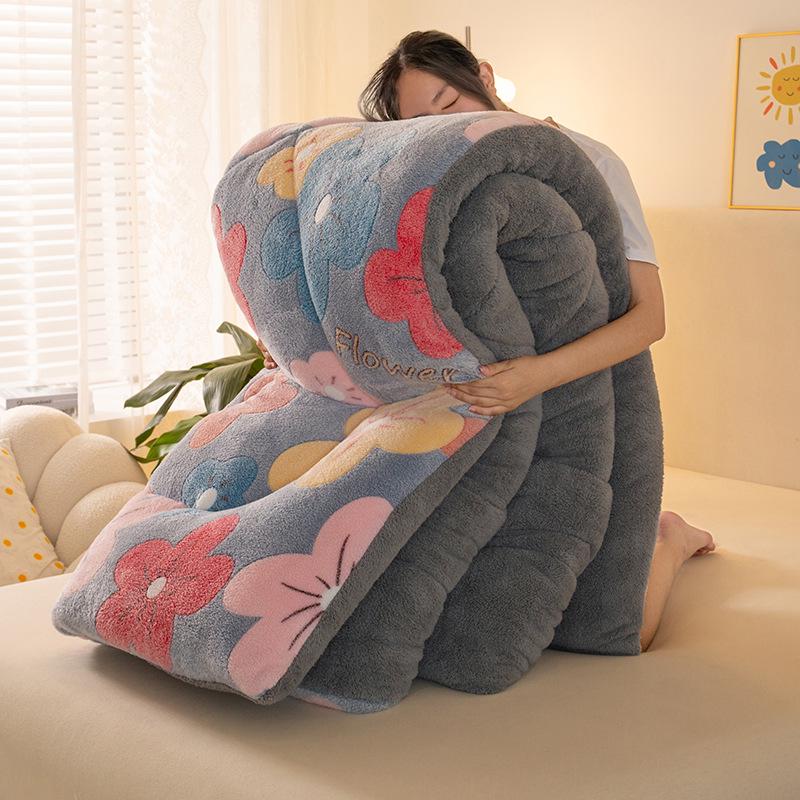 Thickened Winter Coral Fleece Blanket with Snowflake Design for Dormitory Mattresses