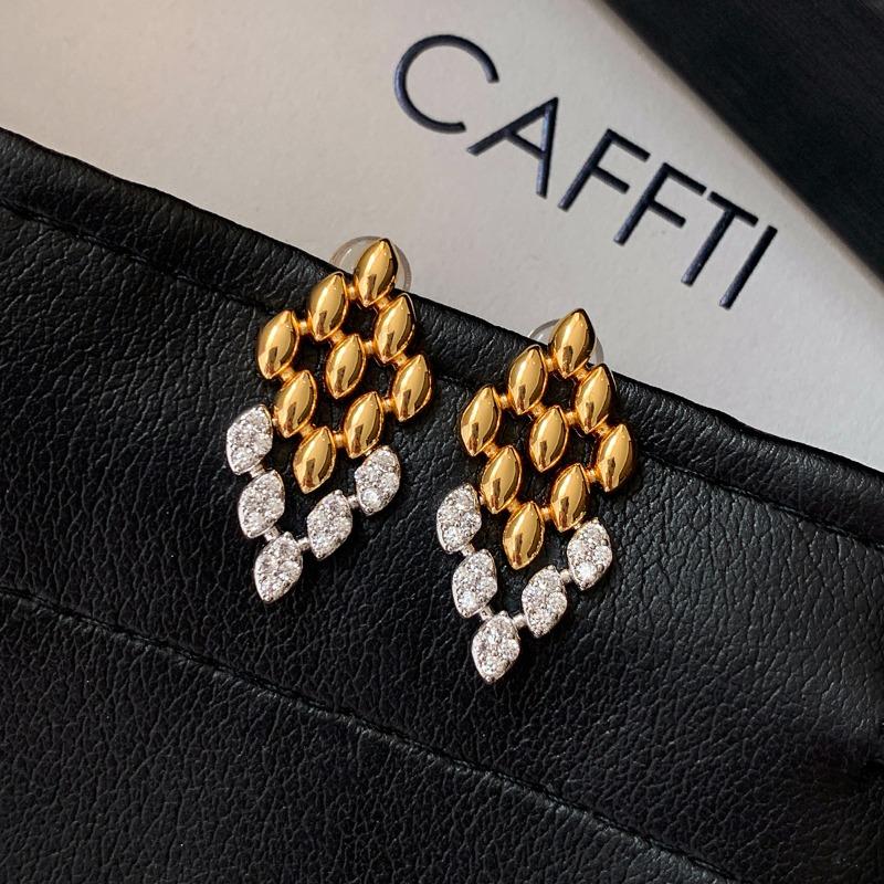 Silver needle super flash zircon rhombus hollow stud earrings simple personality fashion earrings light luxury high sense niche earrings women