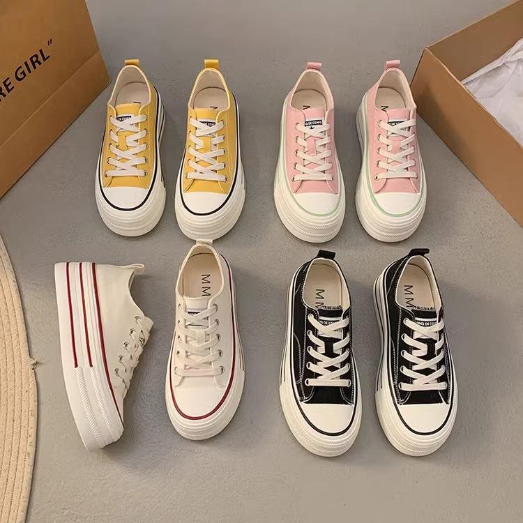 Small muffin thick-soled heightening board shoes women's 2025 spring new low-top canvas shoes lace-up casual little white shoes