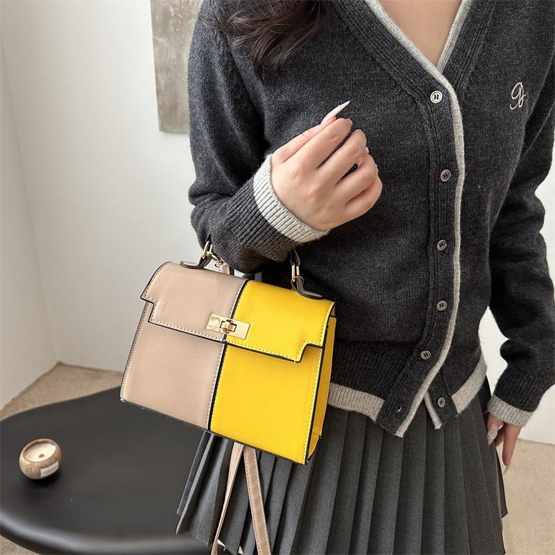 Simple Portable Contrasting Color Niche Design Spring New Trend Fashion Shoulder Bag Personalized Messenger Bag