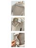 Camicia da Donna a Maglia con Collo Polo Spliced di Design, Look Elegante a Due Pezzi, Autunno/Inverno 2026.