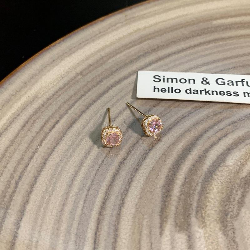 Super flash square zircon stud earrings exquisite sugar cube earrings 2025 new unique earrings