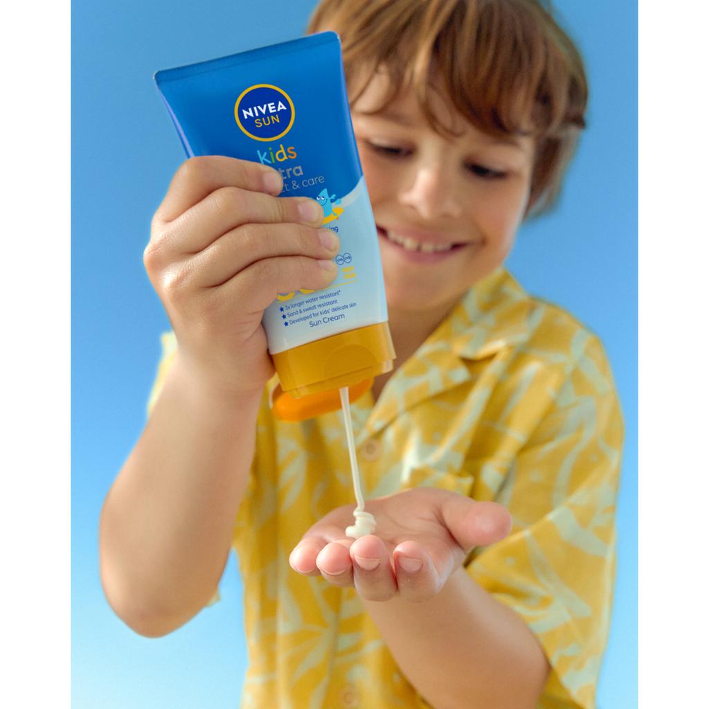 Nivea Sun Protect & Moisture Sunscreen Spray Spf30 200