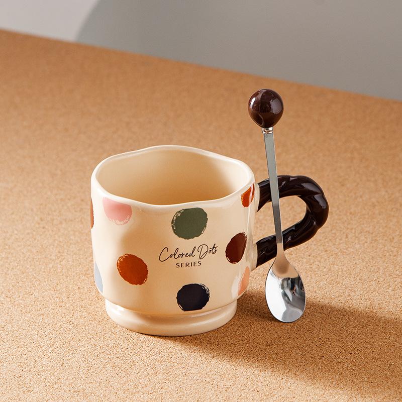 Retro Classic Ceramic Mug Household Water Cup Milk Breakfast Cartoon Cup Creative High Value Souvenir