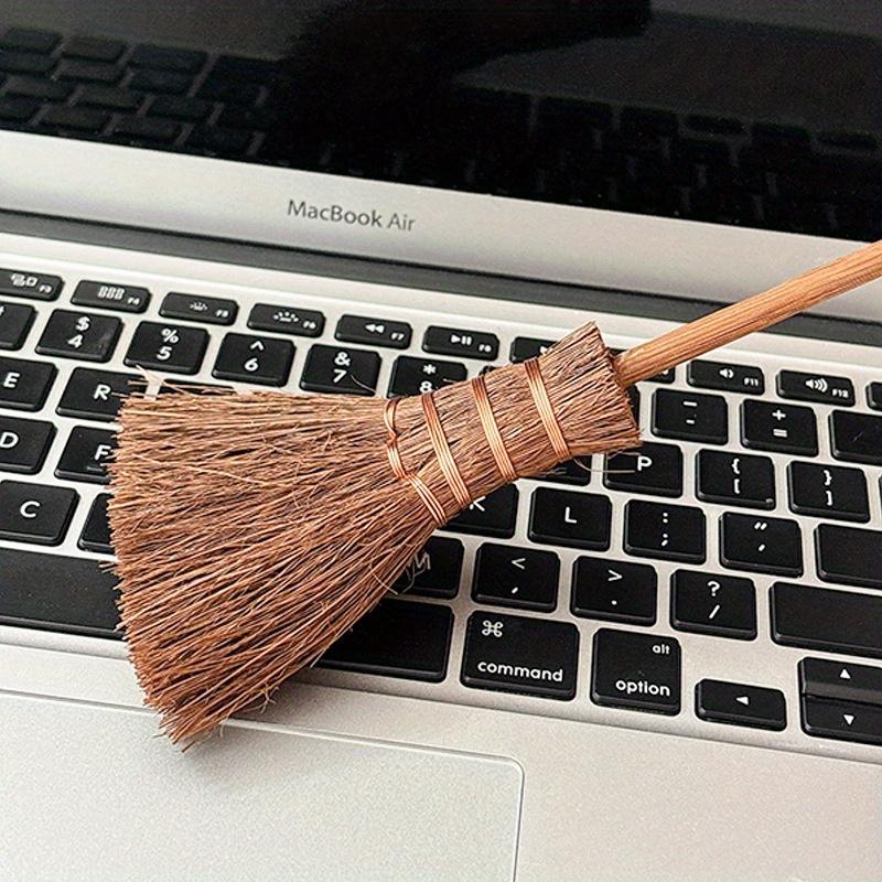 Mini Wooden Broom Portable Reusable Medium Firmness Brown Bristles Bedroom Car Desktop Keyboard Cleaning Tool